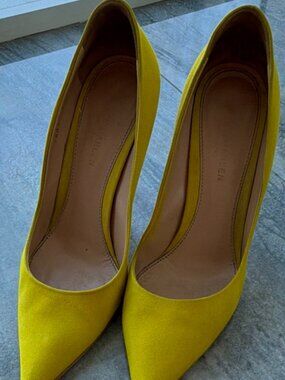 Aquazzura Yellow Suede Pointed Toe Stiletto Pumps